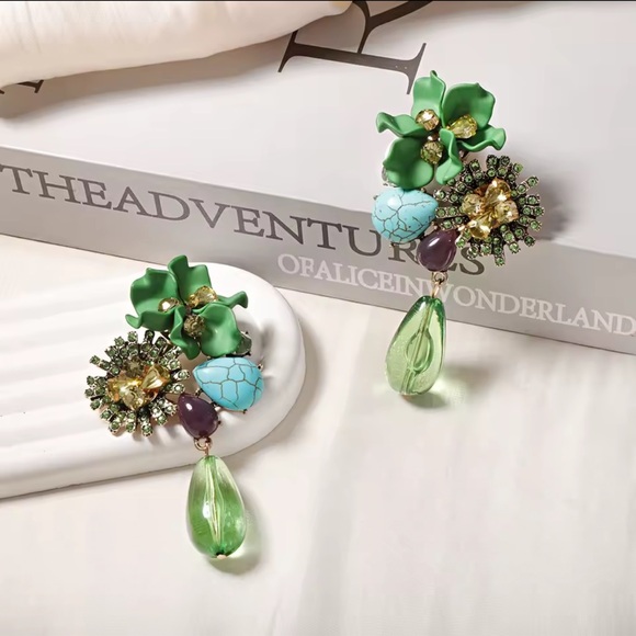 Zara Floral Green Gemstone Drop Earrings - Picture 1 of 3